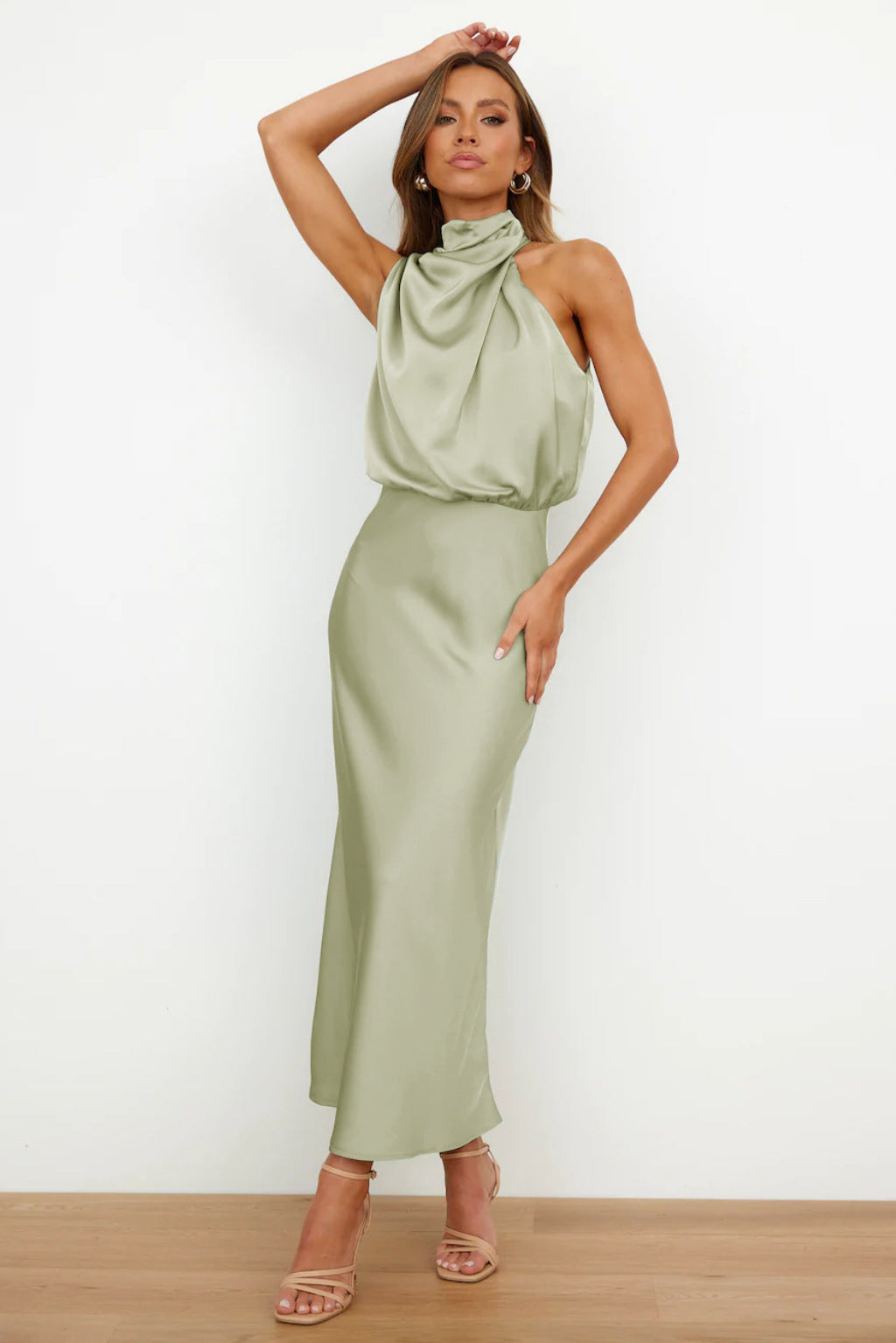 Verona™ | Chic Open-Back Dress