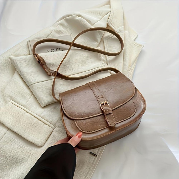 Evelyn Timeless Saddle Crossbody Bag