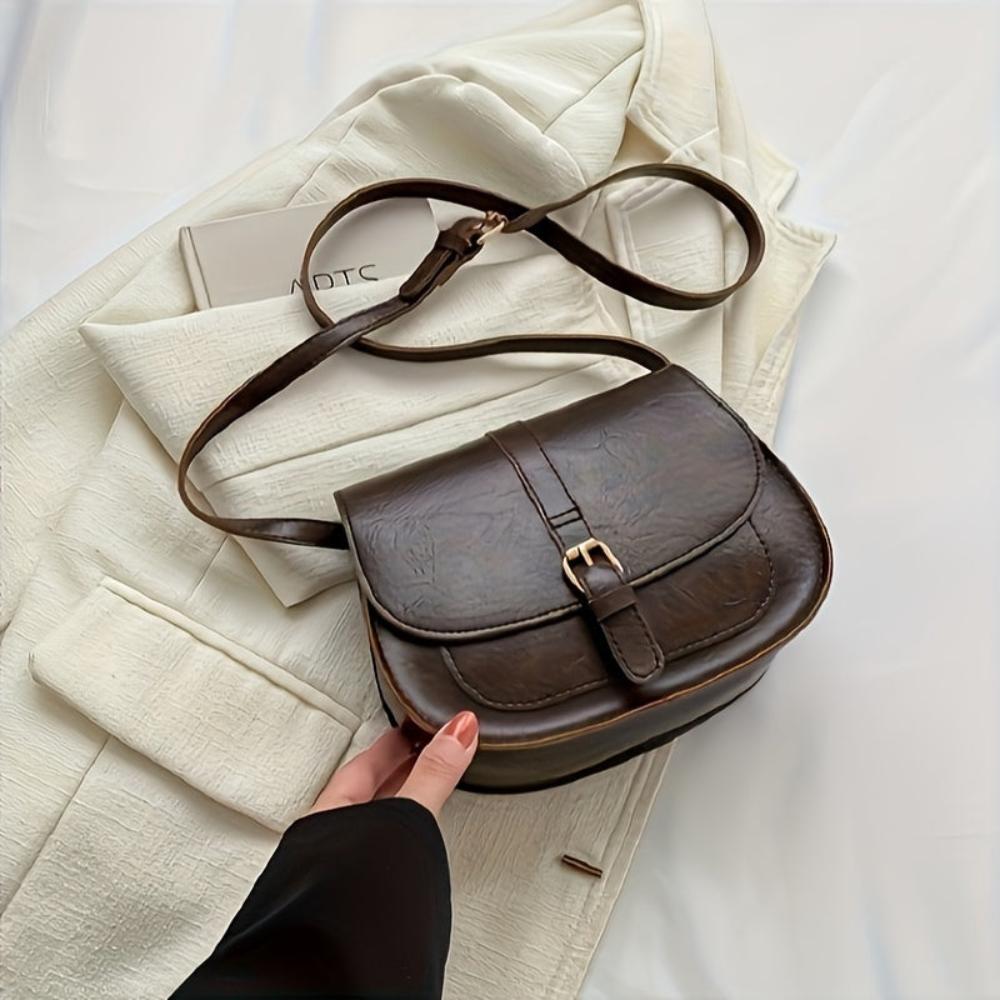 Evelyn Timeless Saddle Crossbody Bag
