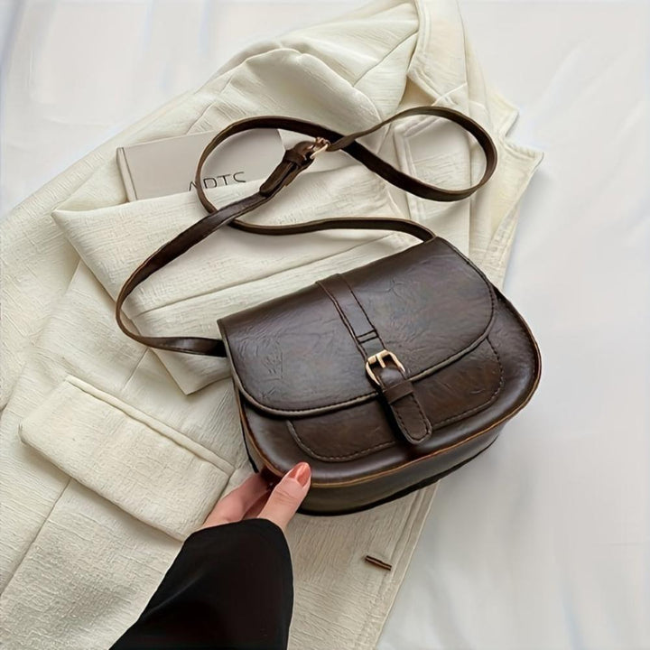 Evelyn Timeless Saddle Crossbody Bag