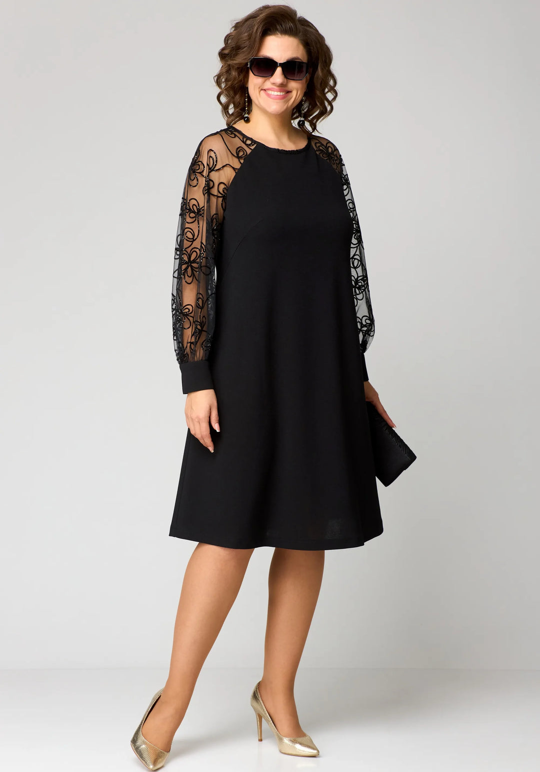 Caitlin - Graceful Lace Gown
