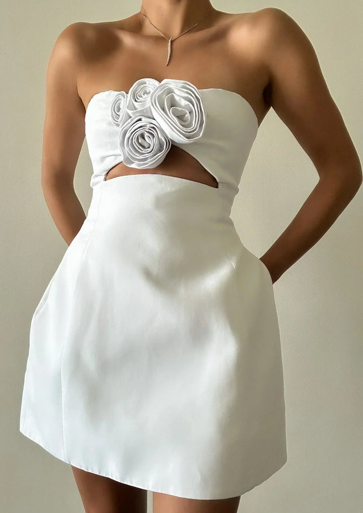Amelina | Delicate Blush Blossom