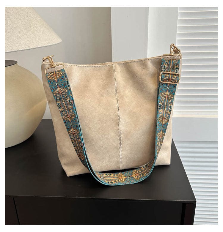 Chic and Functional Women's Shoulder Bag