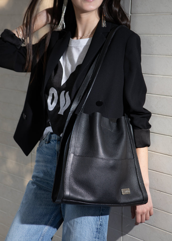 Dominga Wallet in Black