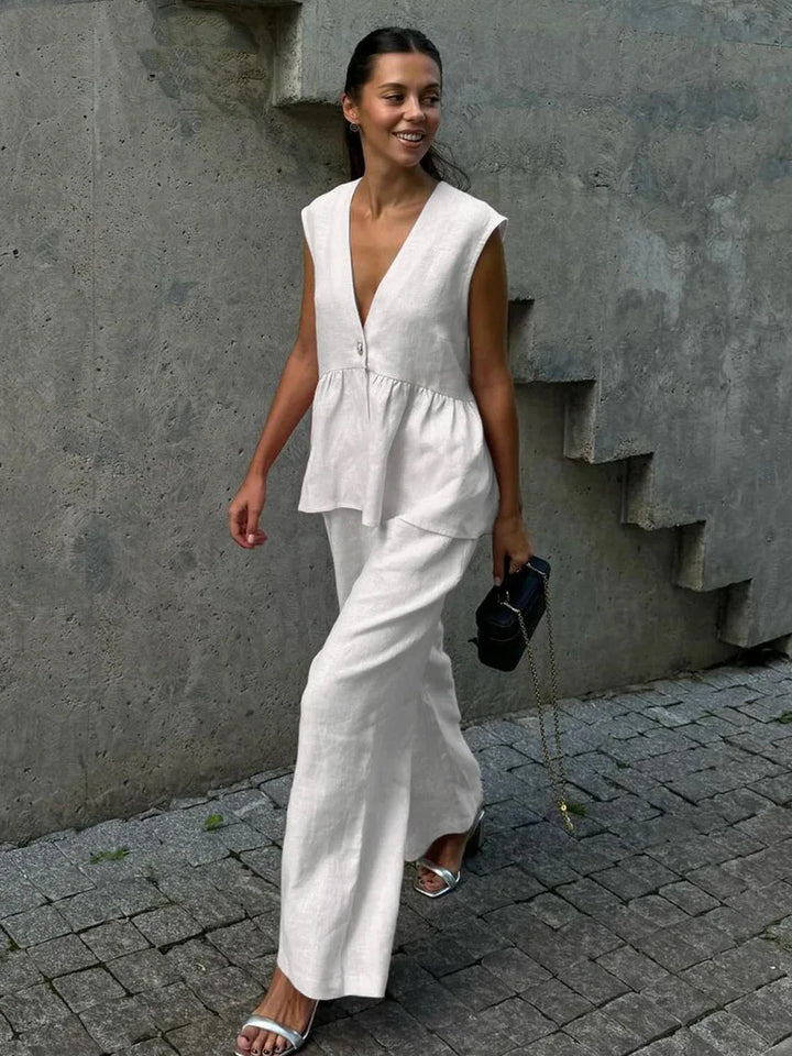 Laura™ | Graceful and Refined Outfit
