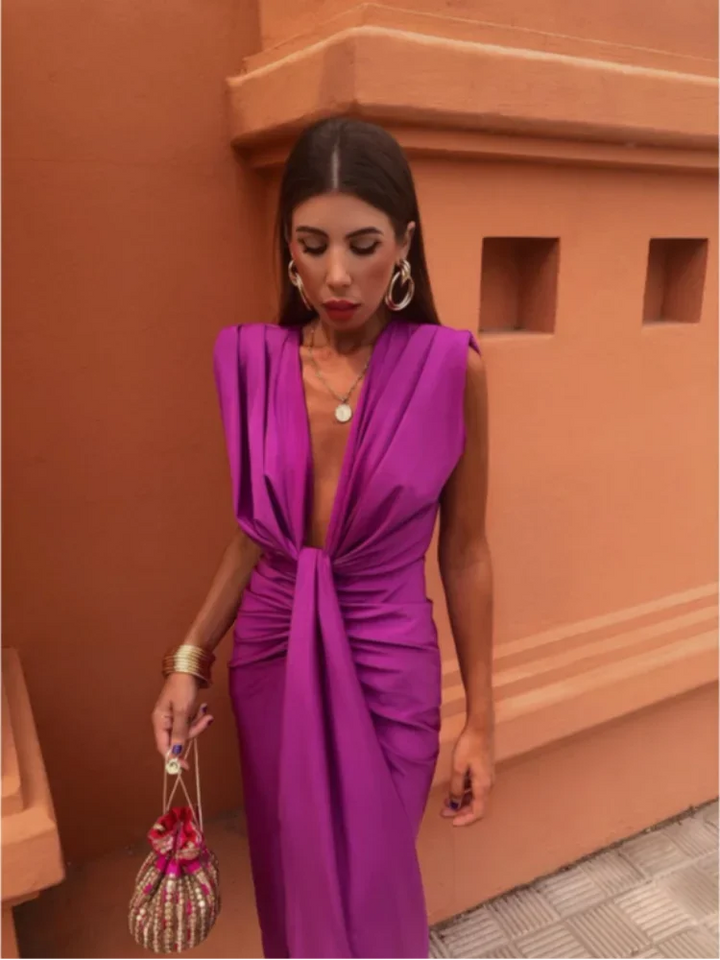 Dorothea | Elegant Evening Gown with Plunging Neckline