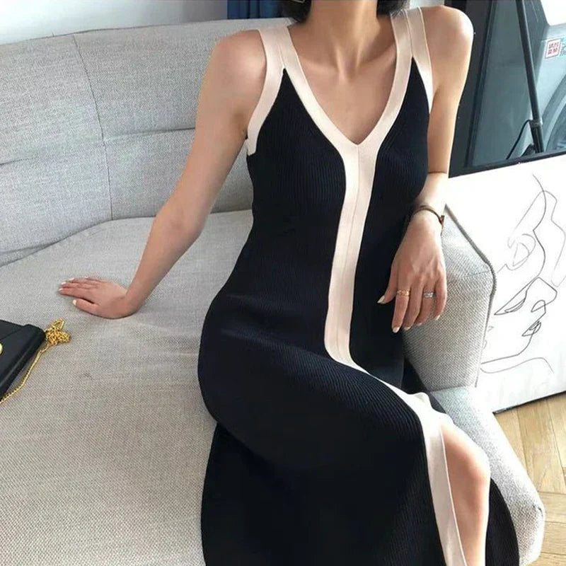 Ines | V-Neck Sleeveless Dress