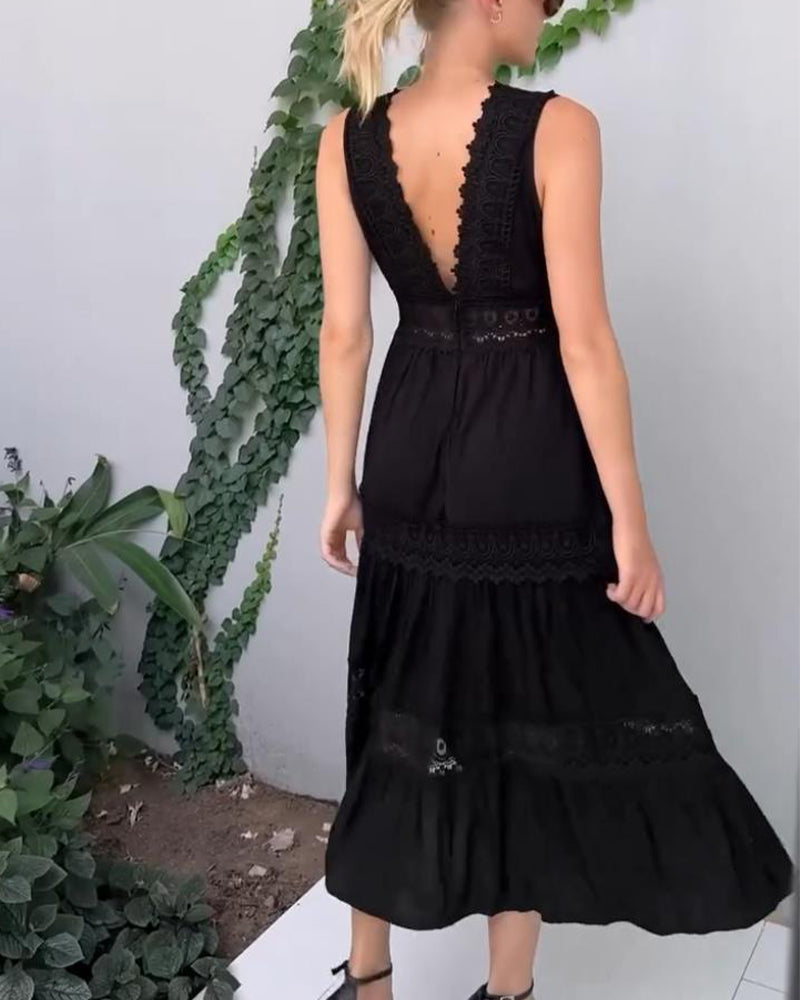 Clara | V-Neck Lace Dress