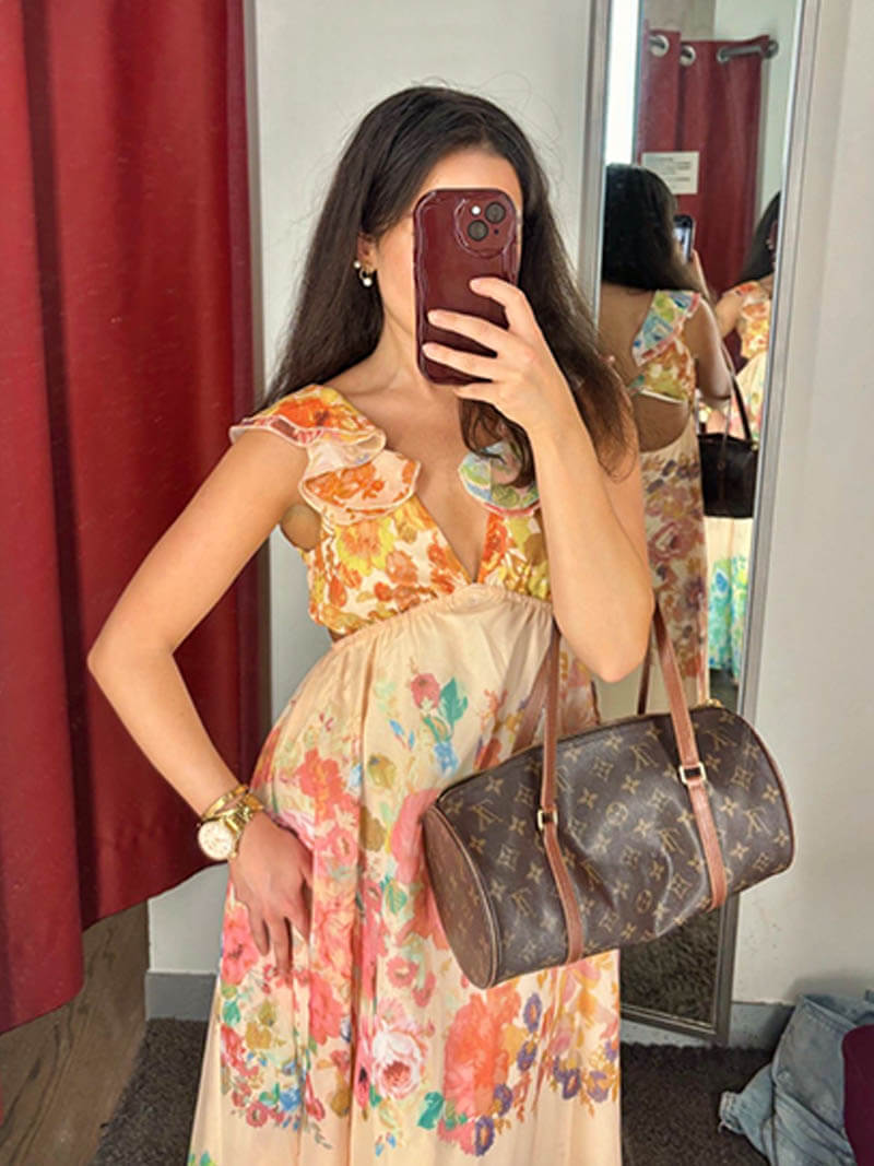 Luise | V-Neck Dress Featuring an Open Back