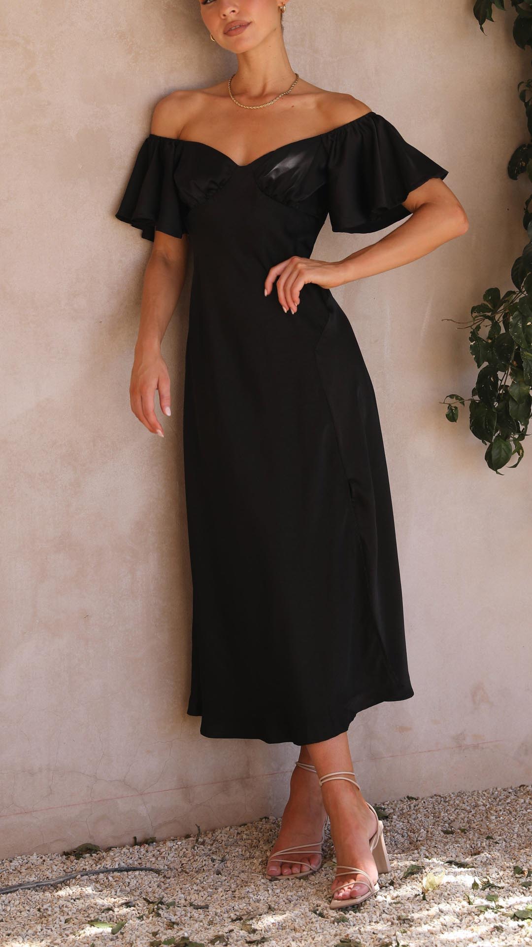 Arden | Chic Off-Shoulder Evening Dress