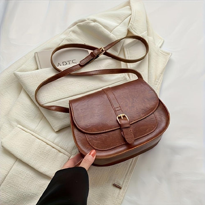 Evelyn Timeless Saddle Crossbody Bag