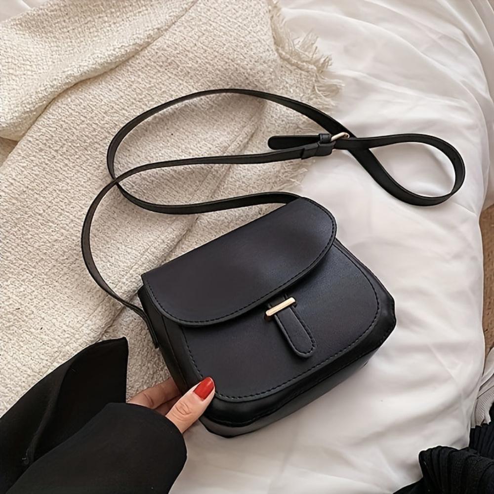 Amelia Vintage-Inspired Saddle Crossbody Bag