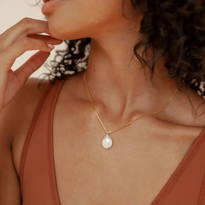 Meredith Pearl Pendant Necklace