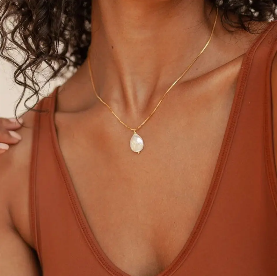 Meredith Pearl Pendant Necklace